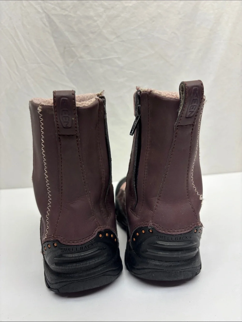 Keen Insulated Lace-Up Boots with Toggle Closure, SZ 11 for toddler girl, box 73